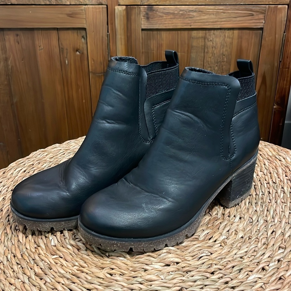 Kork Ease Lug Sole Heeled Boots